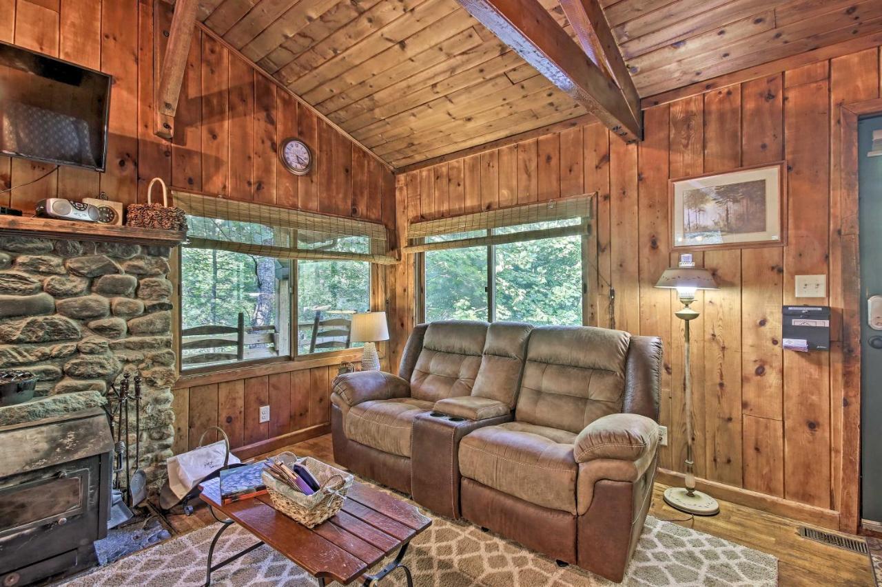 Secluded Stanardsville Cabin With 10 Acres And Hot Tub Eksteriør billede